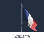アマゾンのトップページにフランス国旗